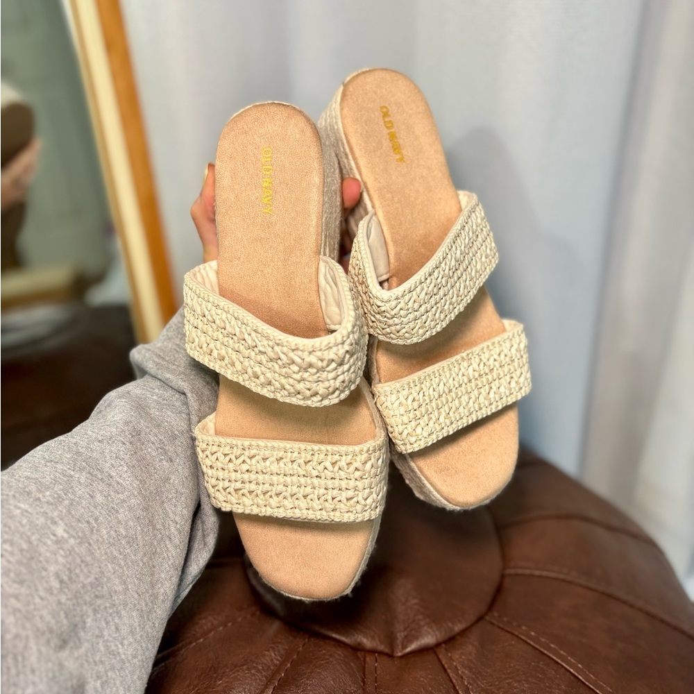 Old Navy Women's Cream Woven Sandals